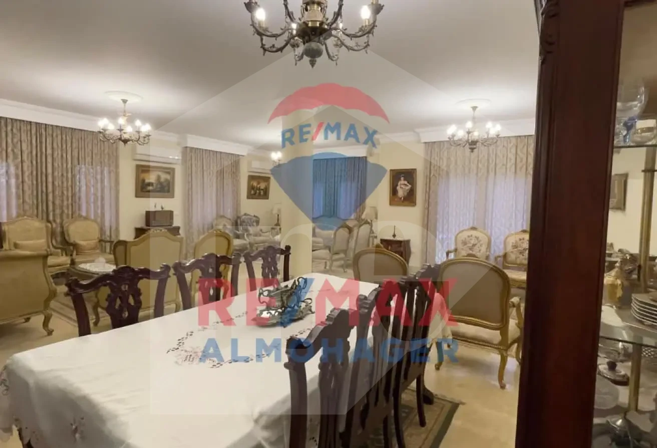 Luxury Villa for Sale in Greens, Sheikh Zayed | Mesmerizing Landscape & Lake View