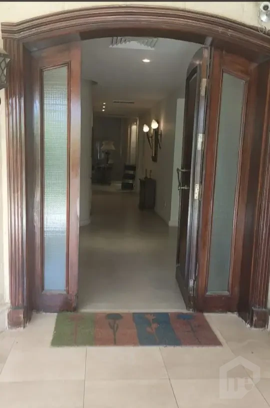 فيلا للبيع ع مساحة 1600 متر ارض