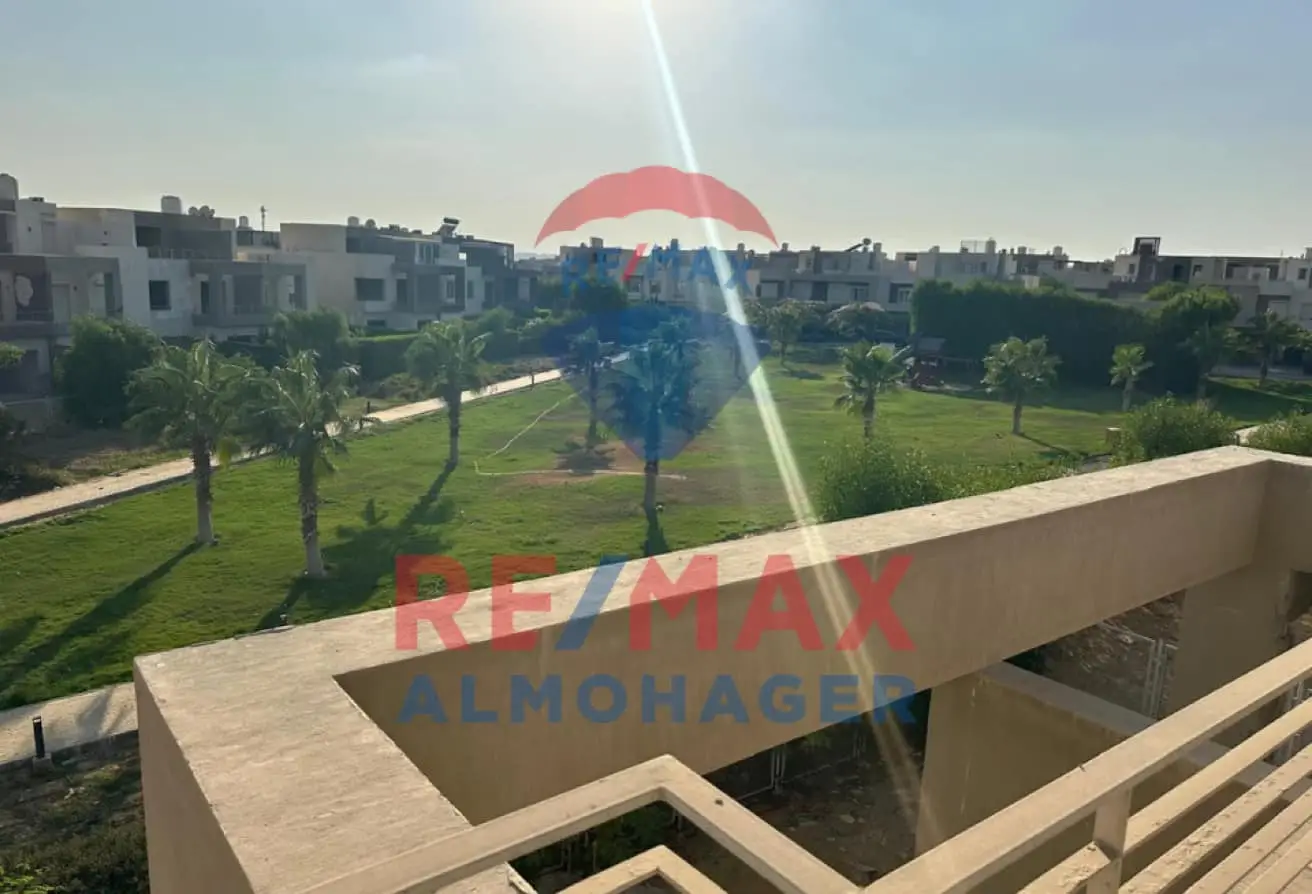 Townhouse with Landscape View for Sale in Woodvilla Phase in Golf Extension - Palm hills, 6th October  The Block is Corner - Well Located  High Privacy Level