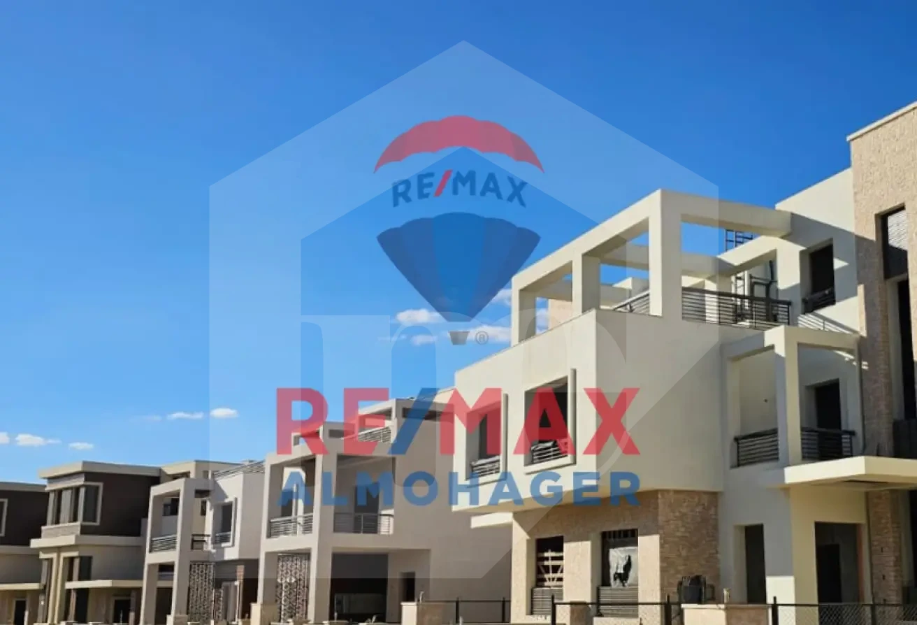 Luxury Villa for Sale - New Giza Kingsringe Phase 1, Beautiful Lake & Landscape