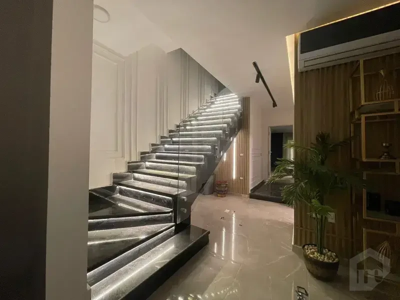 بنتهاوس جاهز للسكن في ماونتن فيو هايد بارك