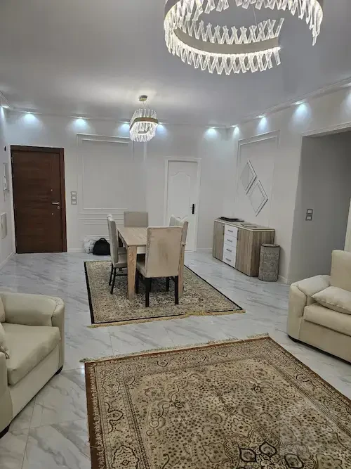 Furnished rental apartment in Patio Oro modern dining area