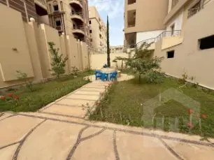 شقة مفروشة للبيع او الايجار في اللوتس الشماليه