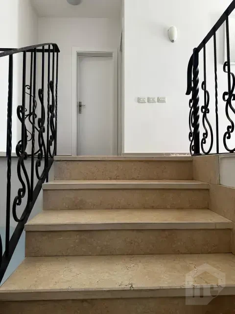 بنتهاوس مفروش بالكامل للبيع في ذا فيلدج