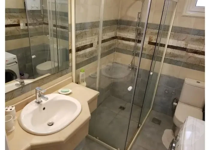 Second full bathroom, furnished apartment for rent in Banafseg area
