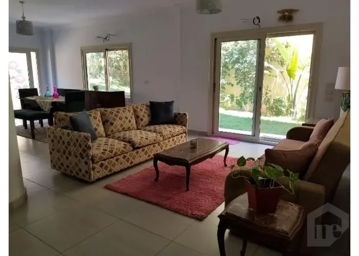 Spacious reception of a furnished apartment for rent in Banafseg
