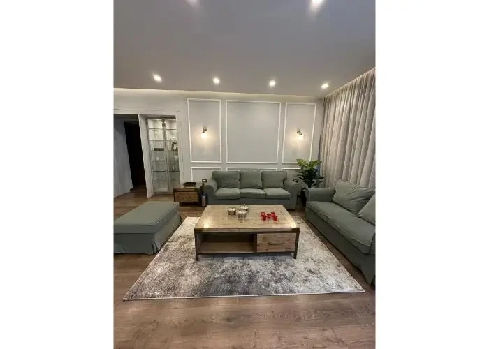 Furnished apartment for rent in Lake View Residence living room