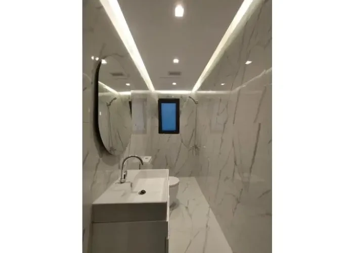 Furnished apartment for rent in Lake View New Cairo bathroom