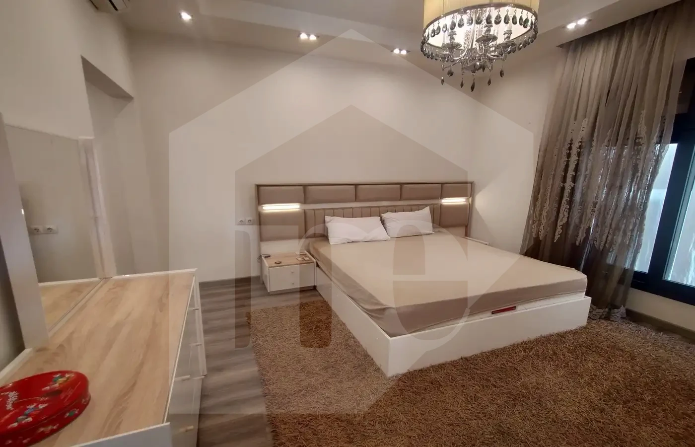 Apartment 200m for rent in Mivida 3 bedrooms