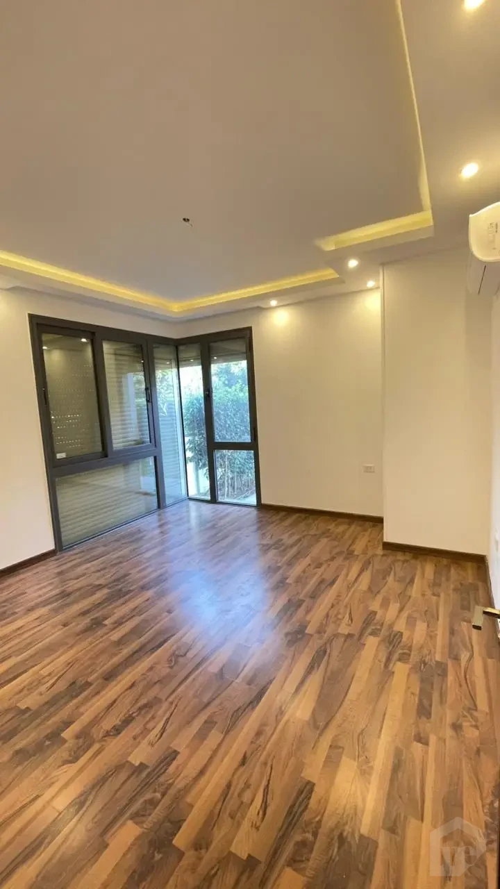 191 sqm apartment for sale in Eastown room with glass facade