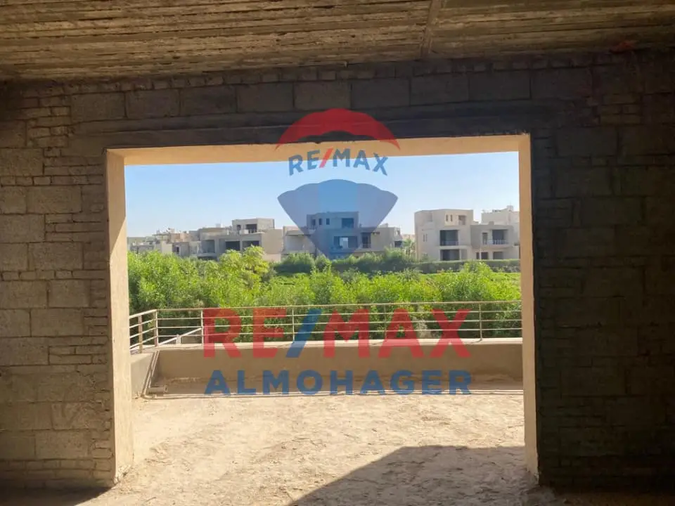 Exclusive townhouse in Golf Extension compound