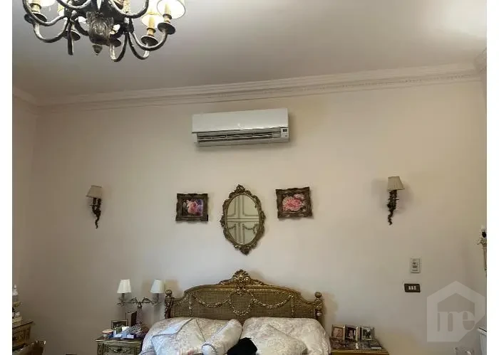 شقة مفروشه للإيجار في غرب الجولف القاهره الجديده غرفة نوم أنيقة