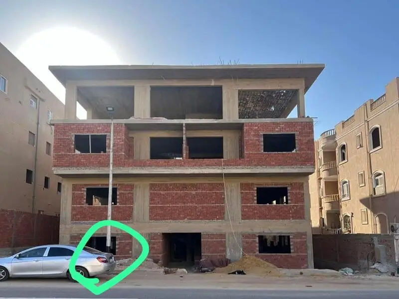 Building facade for 220 sqm apartment for sale