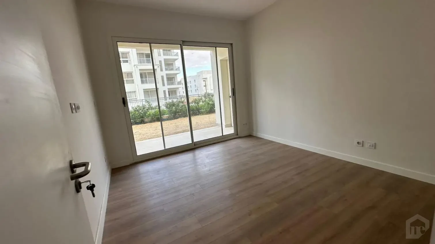 Ground floor apartment with garden for rent in Mivida Blue Views room
