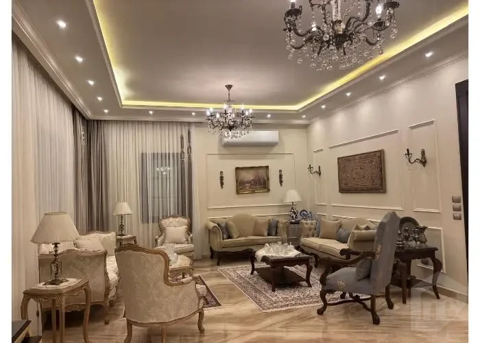 Stand Alone For Sale In Hyde Park