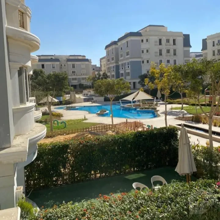 IVilla for rent in Mountain View Hyde Park pool and garden view