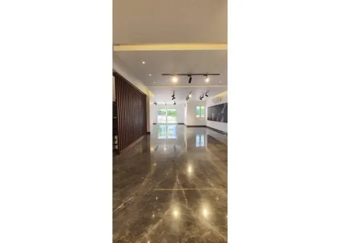 IVilla for rent in Mountain View Hyde Park spacious reception