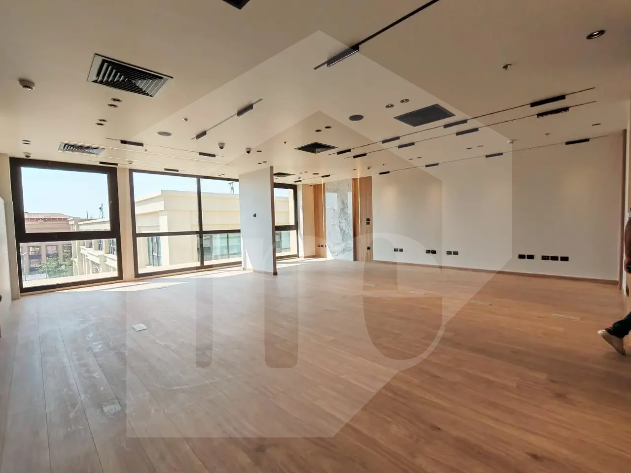 Open layout administrative office for sale in Mivida Park with panoramic
