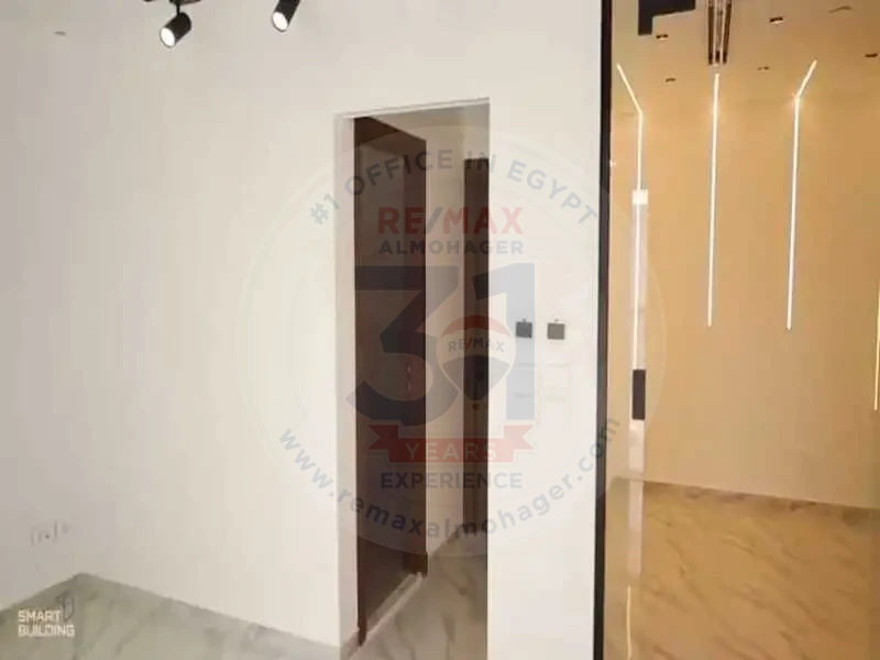 Office for rent in Mivida