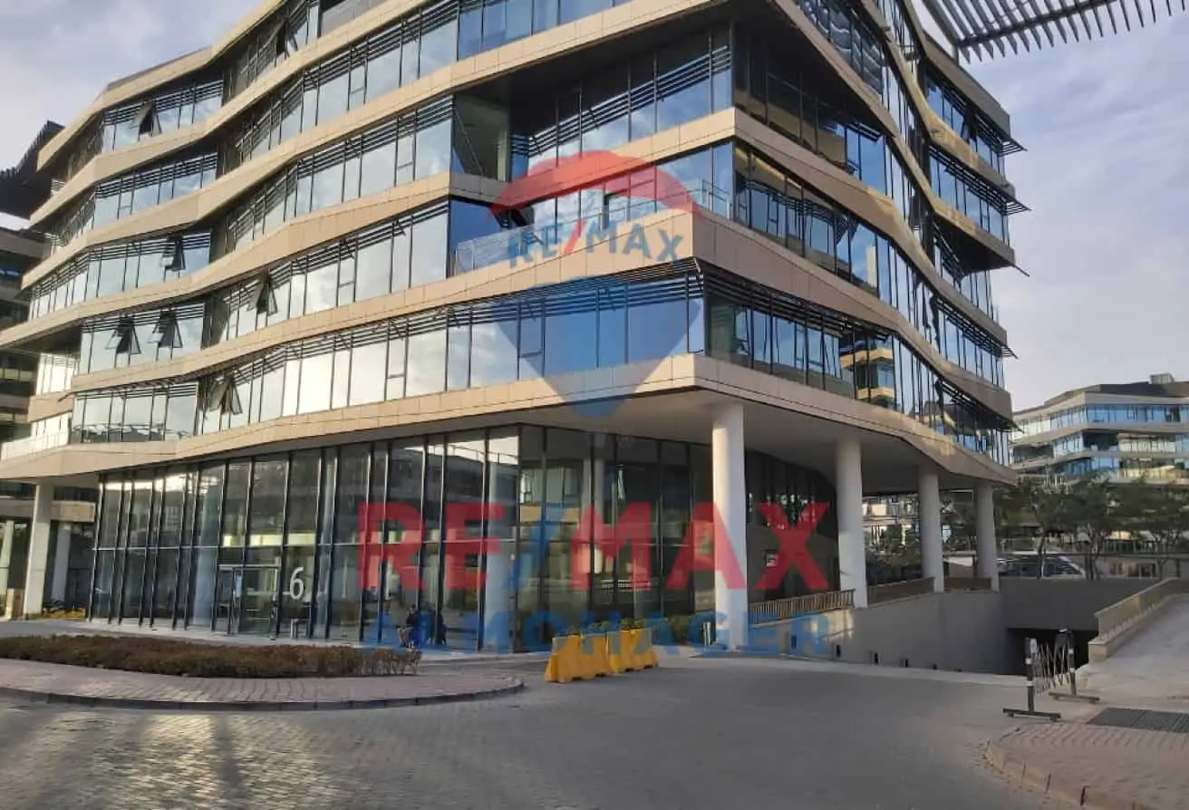 Office for Rent in The Polygon – Sodic West -Beverly Hills ,View Over a Large Plaza