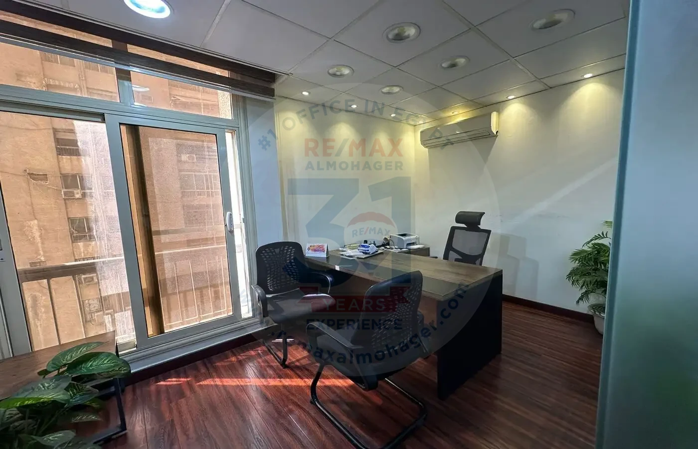 An apartment suitable for an office for sale in the old Obour buildings in Salah Salem