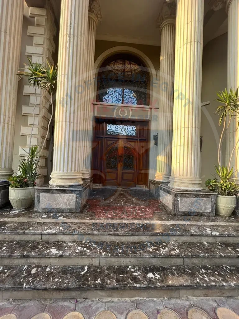 Palace for sale in Beverly Hills Compound, El Shorouk, 1150 m