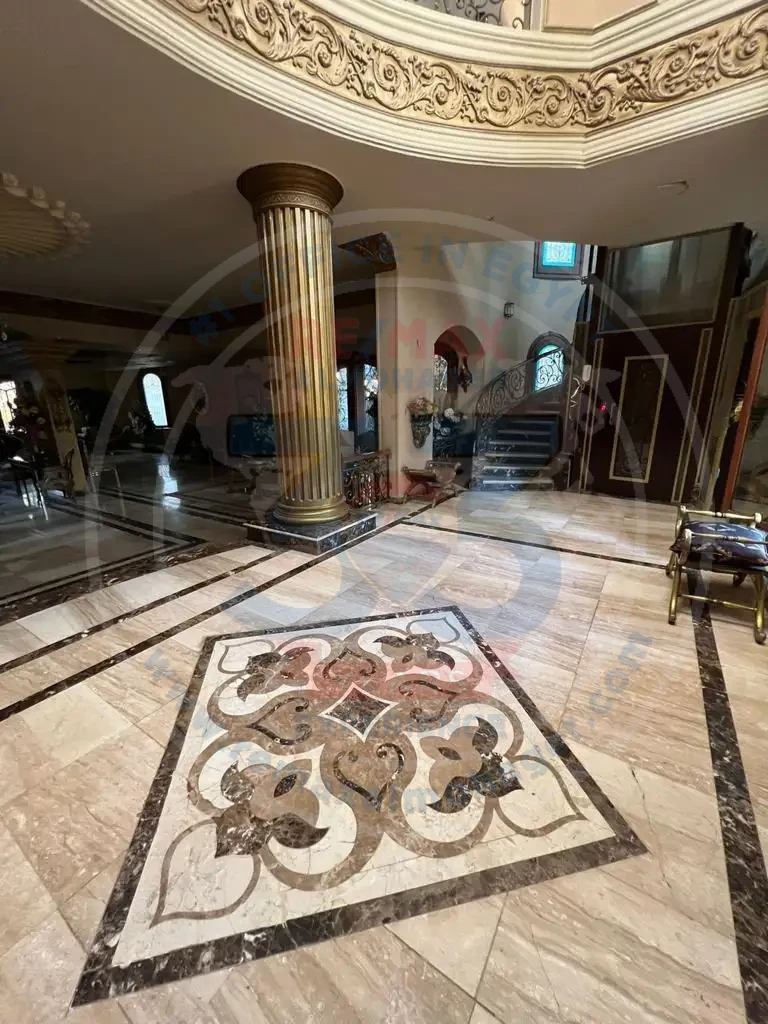 Fully finished palace for sale in El Shorouk 800m