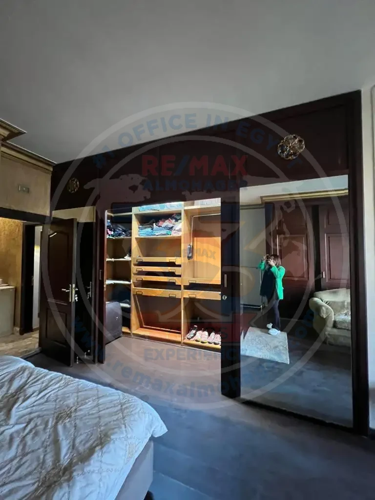 Palace for sale in Beverly Hills Compound, El Shorouk, 1150 m