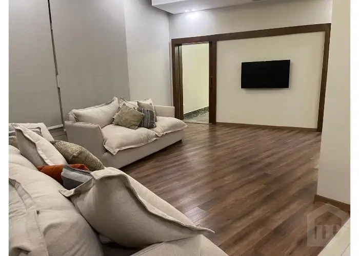 بنتهاوس للايجار بالمطبخ والتكيفات