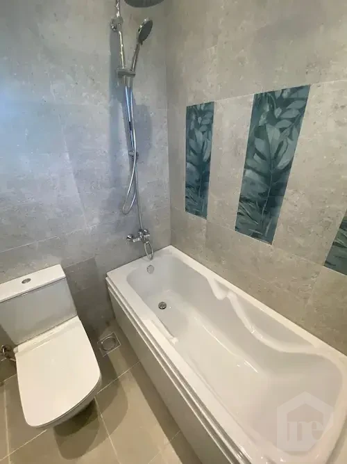 Penthouse for Rent in Eastown – Prime View of Jacaranda Garden