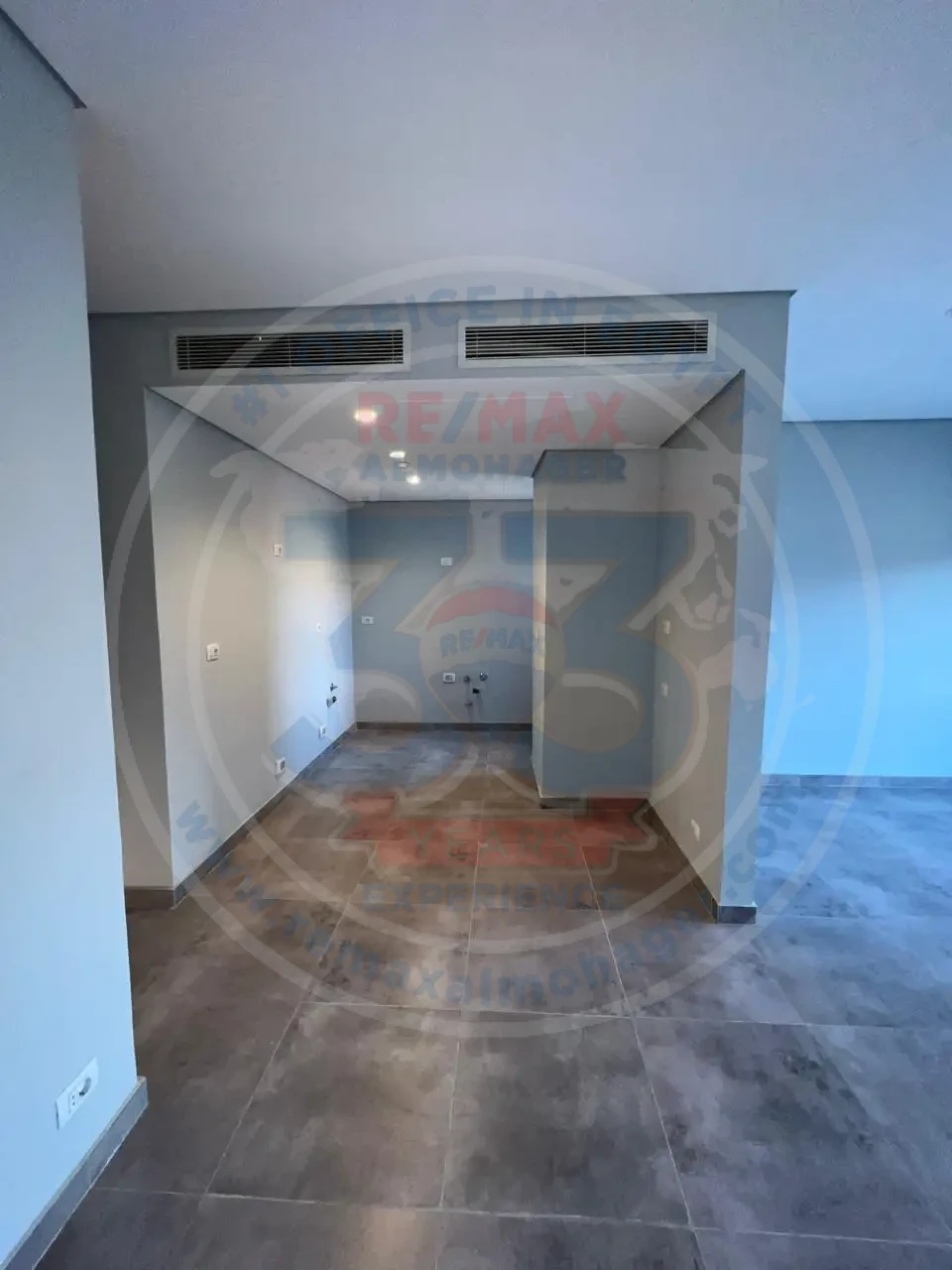 Penthouse for sale in Trio Gardens Compound 160m
