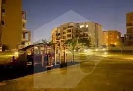 بنتهاوس للبيع في كمبوند فيليدج جاردنز قطاميه واجهة ليلية
