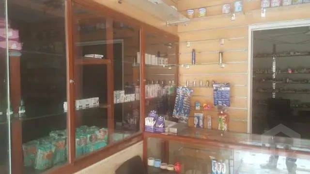صيدلية للبيع في البساتين