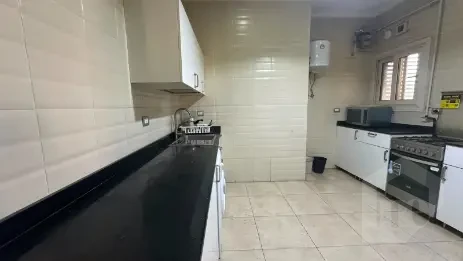 للبيع شقة ارضي بحديقة ذا فيلج