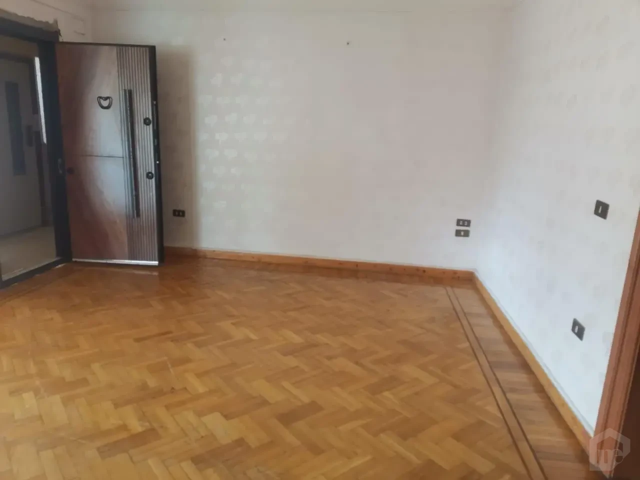 registered apartment Ard El Golf