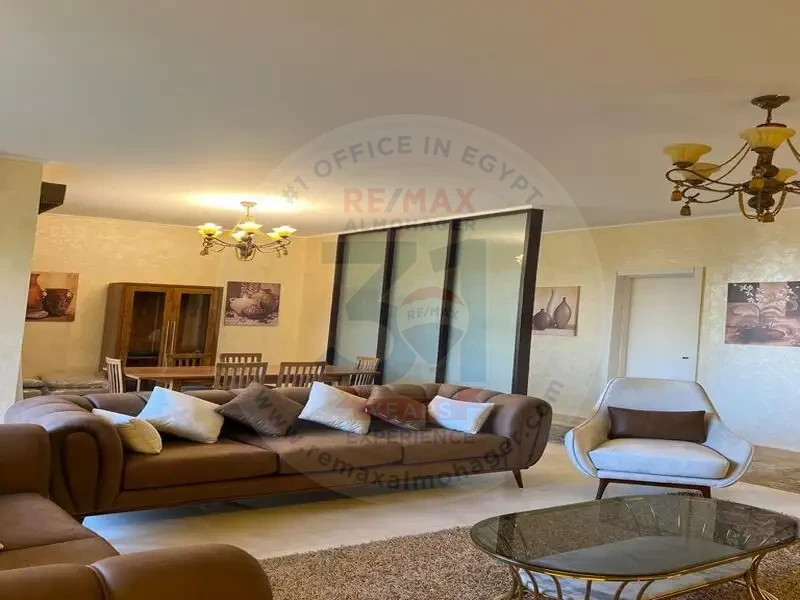apartment with ACs and furnished in palm hills