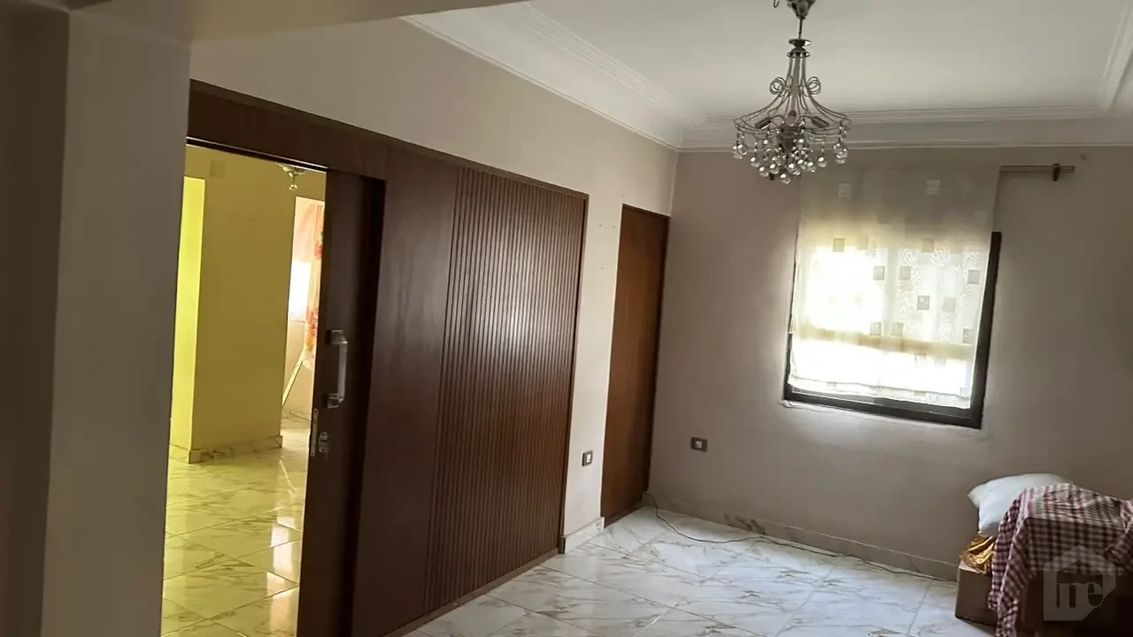 شقة ٢٠٠م للبيع أو للاستبدال – المربع الذهبي مدينة نصر