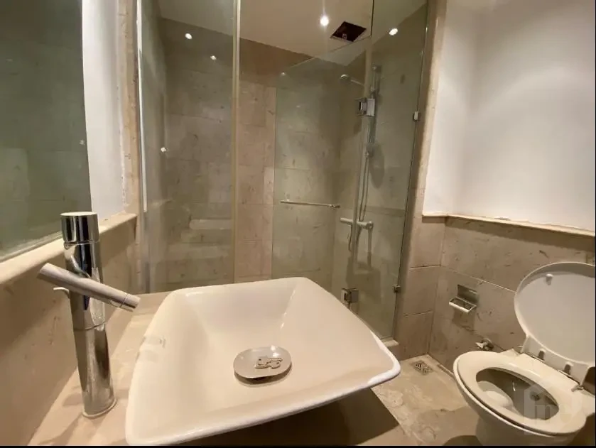 Hotel apartment for sale in Four Seasons Nile Plaza bathroom