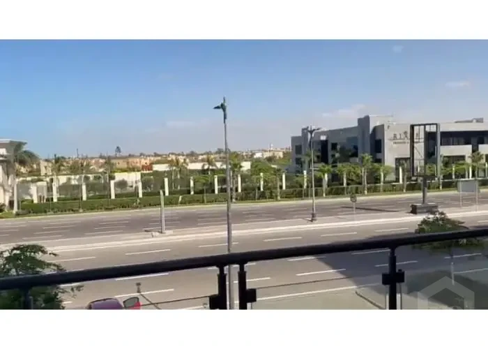 محل للبيع في العلمين