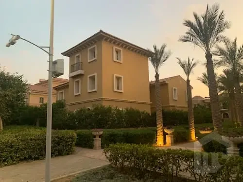 stand-alone villa for sale in Hyde Park New Cairo