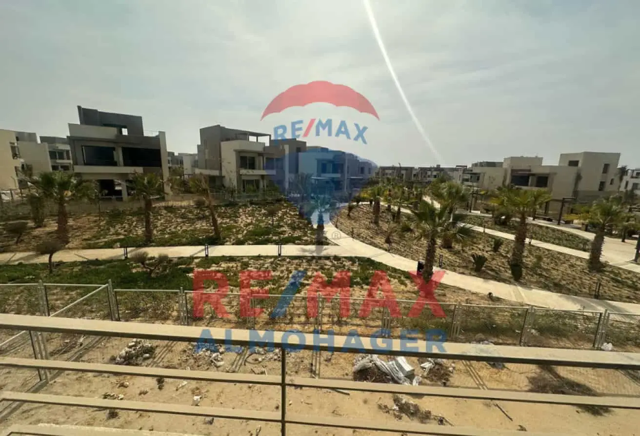 Standalone type E for sale in The crown - Palm hills, 6th October  Ready to move  Semi finished