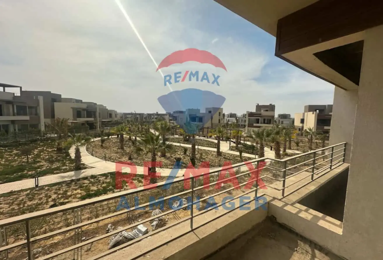 Standalone type E for sale in The crown - Palm hills, 6th October  Ready to move  Semi finished