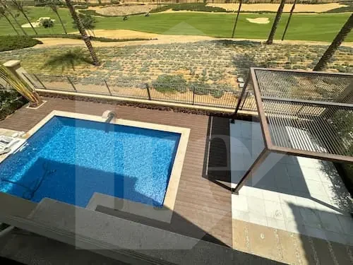 فيلا للإيجار نصف مفروشة في أب تاون كايرو