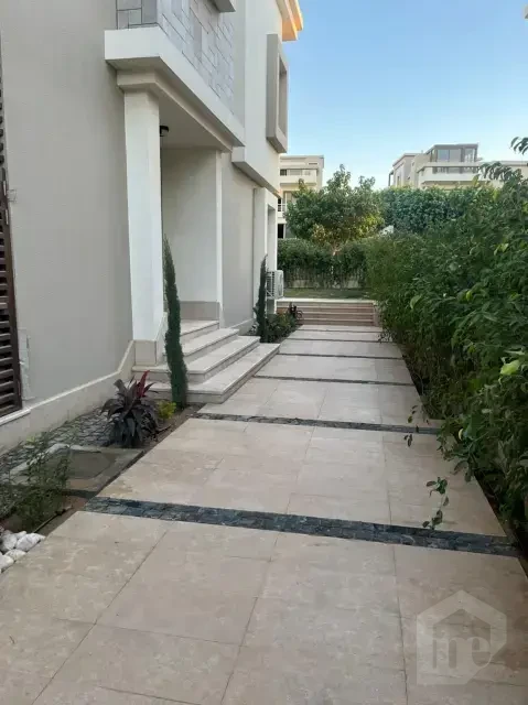 فيلا للإيجار بموقع متميز داخل كايرو فستيفال سيتي