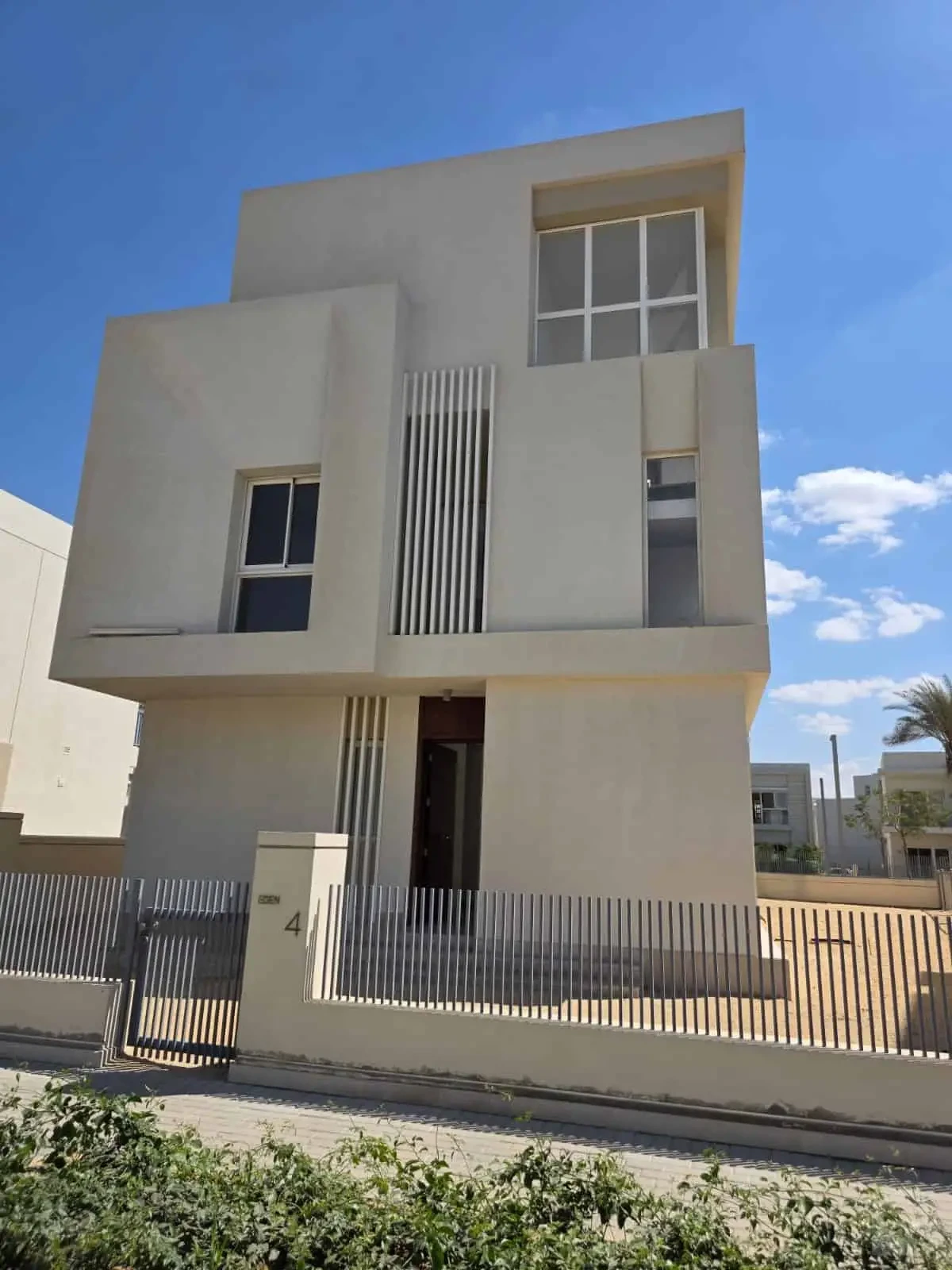Standalone Villa for Rent in Cairo Gate – Prime Accessible Location, Sheikh Zayed