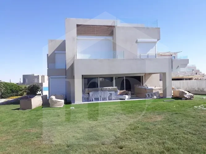 villa for sale at hacienda bay