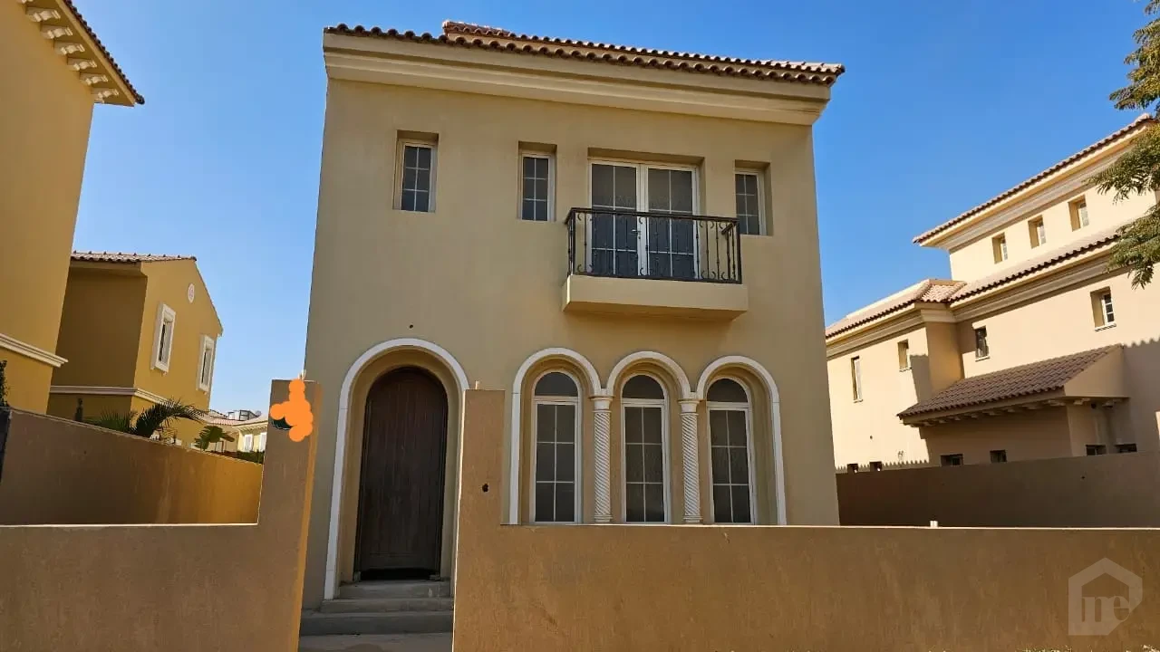 Semi-Finished Standalone Villa for Sale in Hyde Park
