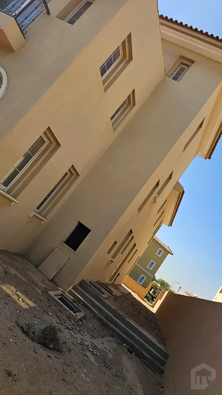 Standalone Villa in Hyde Park – El Garoubo
