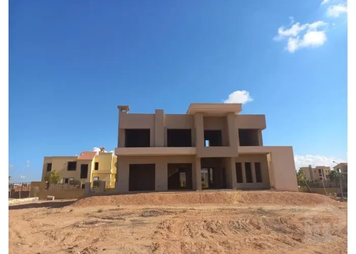 Villa For Sale In New Ciza