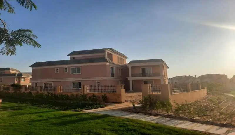 Villa for sale in the Fifth Settlement 850 m